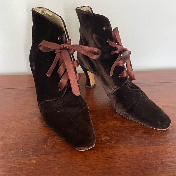 Vintage Shoes Vintage Brown Velvet Lace Up Boot Victorian Style